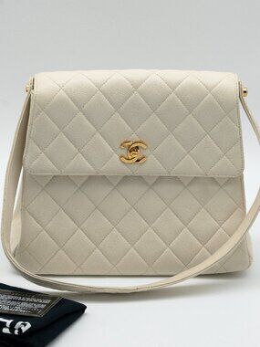 CHANEL Vintage Caviar Matelasse Turn Lock Flap Shoulder Bag 24K Gold Hardware